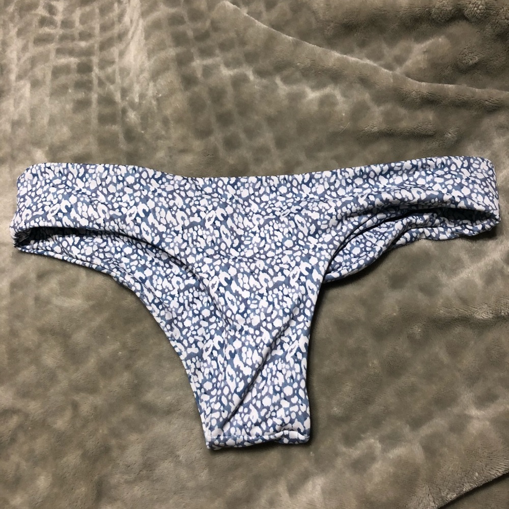 Midori Brayden bottom